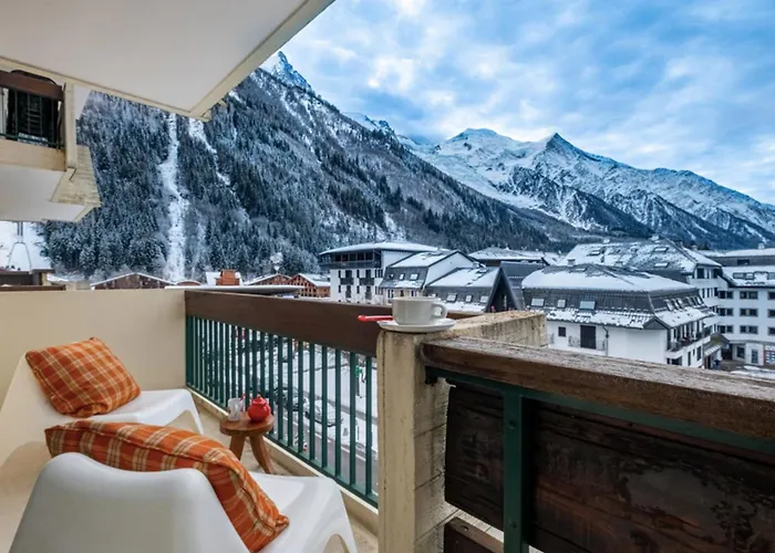 Exceptional Mont-Blanc View Center Parking Chamonix